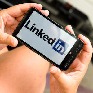 LinkedIn-best-time-supply-chain-job-search